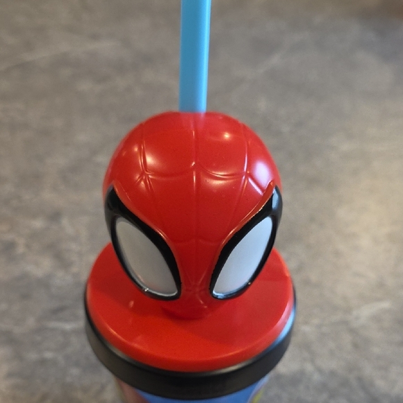 (J63) Spider-Man Red and Blue Kids Tumbler with Straw 13 Oz - Picture 2 of 4